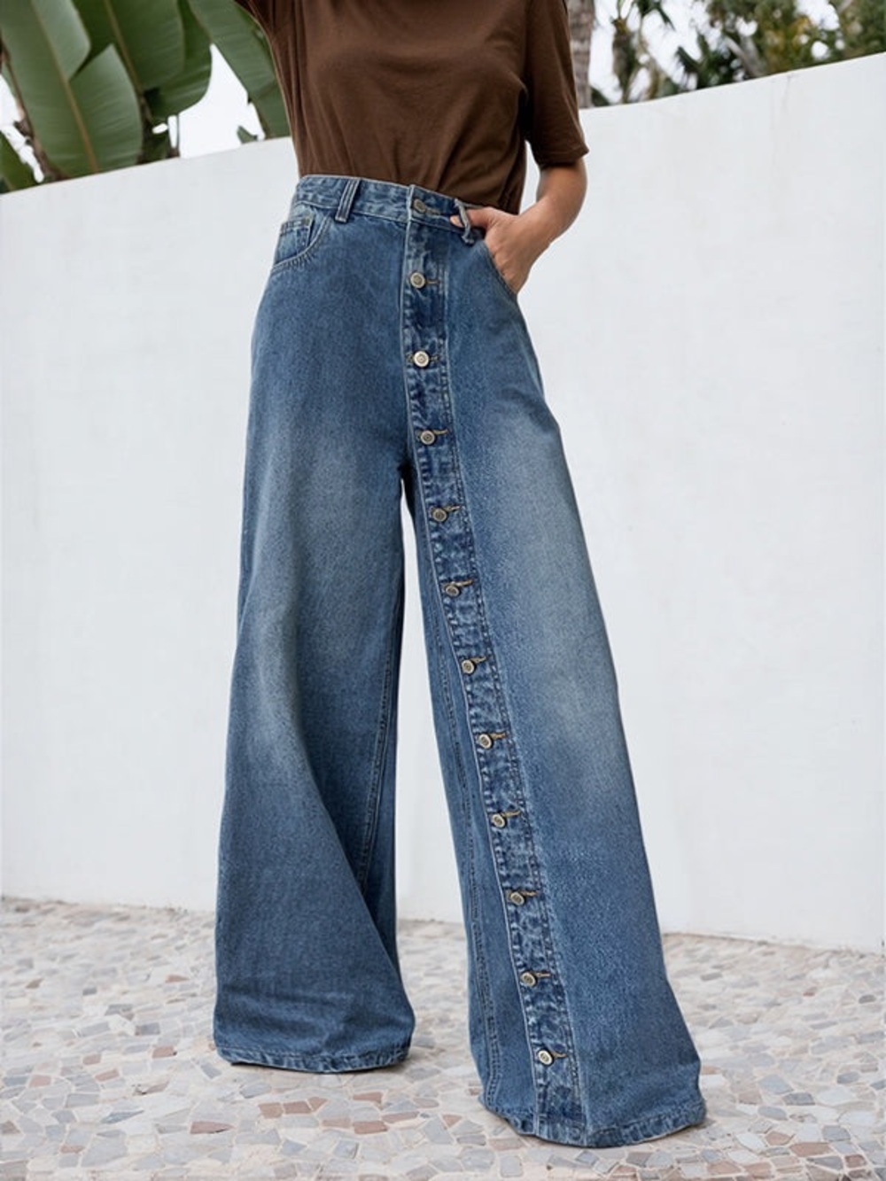 UOOZEE High-Rise Wide-Leg Button-Front Jeans in Blue Size M